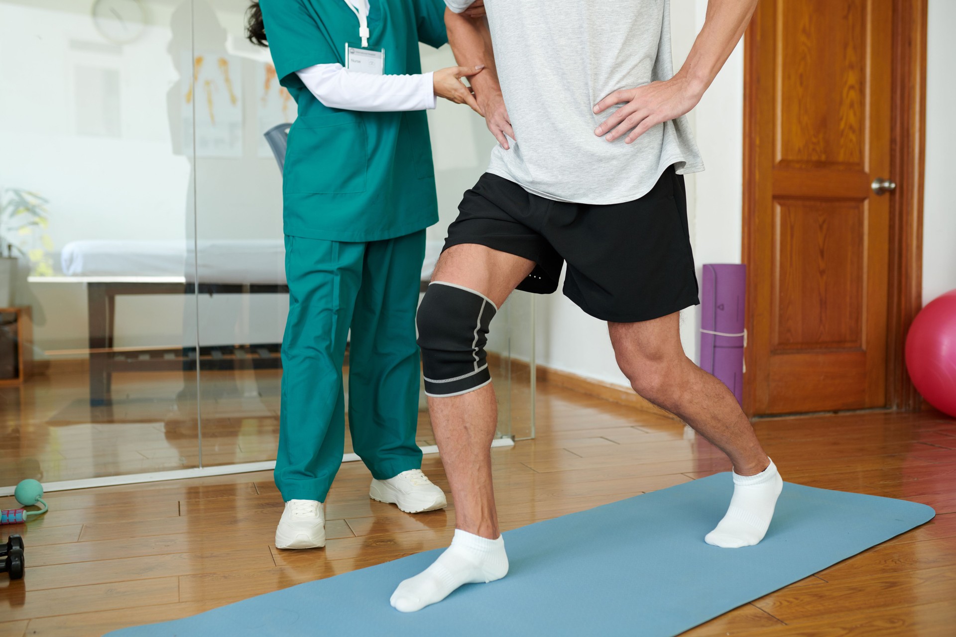 Man with Injured Leg Doing Lunges
